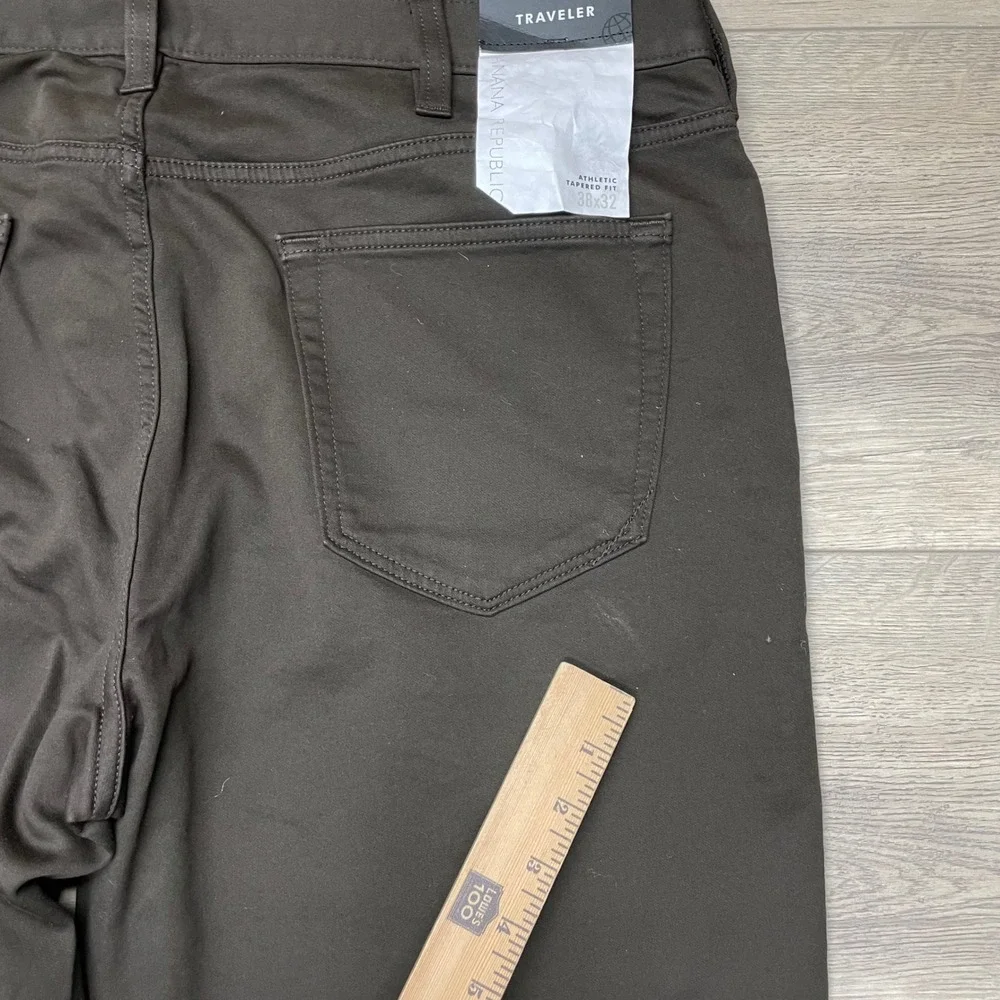 Banana Republic Traveler Pants Mens 38x32 Coffee Bean Athletic Tapered Fit